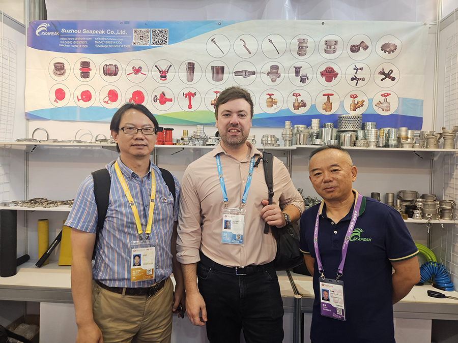 Suzhou Seapeak booth at the 140th Canton Fair
