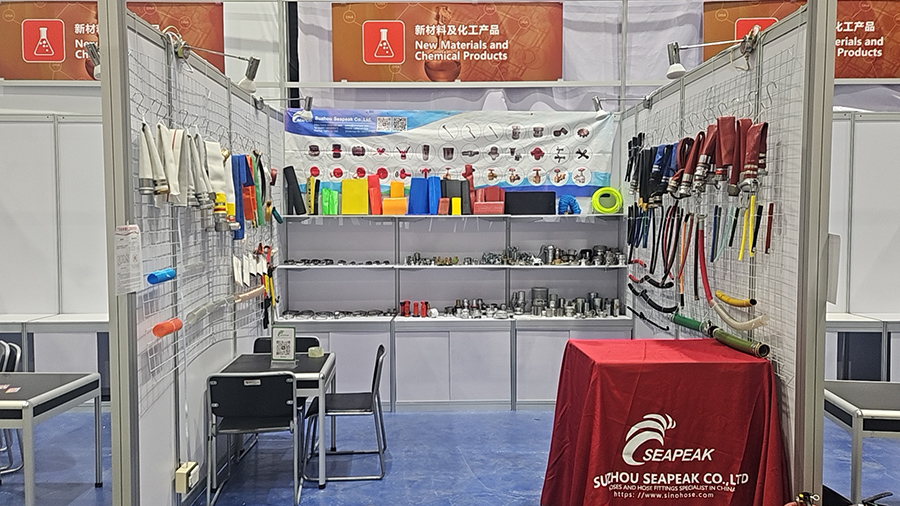 Booth display of couplings and hoses at the 140th Canton Fair